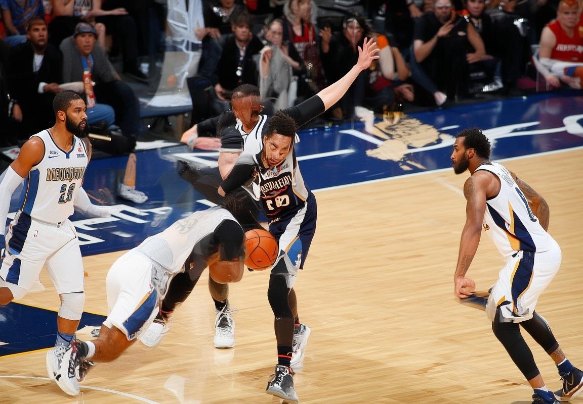 2017年NBA季后赛：约基奇与戴维斯巅峰对决解析